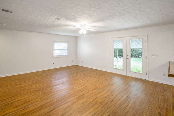 302 Mandalay Dr Pensacola, FL 32507