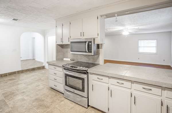 302 Mandalay Dr Pensacola, FL 32507