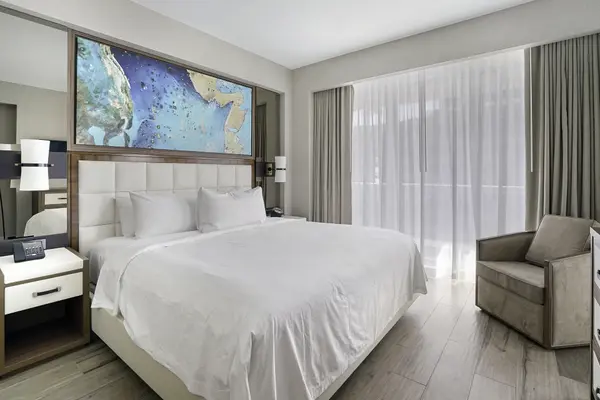 551 N Fort Lauderdale Beach Blvd, Fort Lauderdale, FL 33304, USA