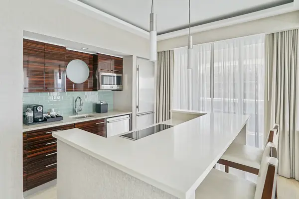 551 N Fort Lauderdale Beach Blvd, Fort Lauderdale, FL 33304, USA