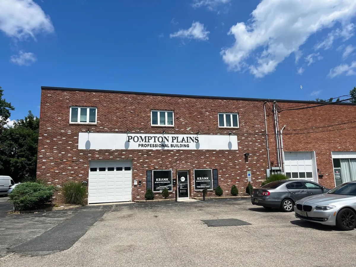 29 Evans Pl, Pompton Plains, NJ 07444