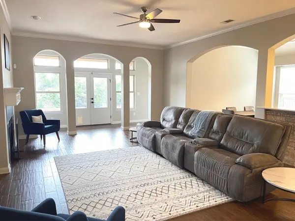 16204 Zagros Way, Austin, TX 78738