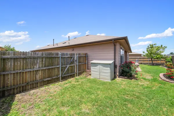 18308 Cloudmore Ln, Elgin, TX 78621