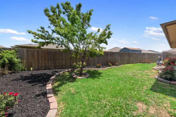 18308 Cloudmore Ln, Elgin, TX 78621