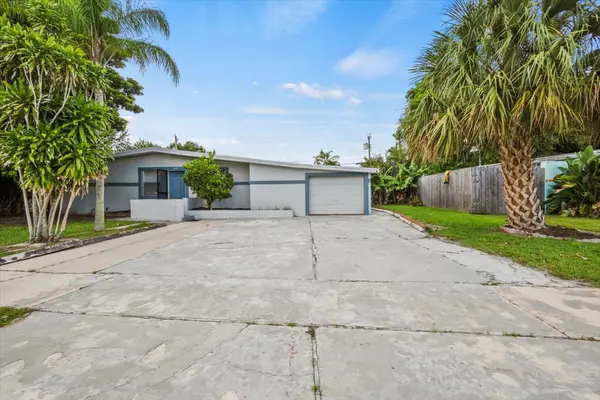 300 Sandia Ave, Port St Lucie, FL 34983