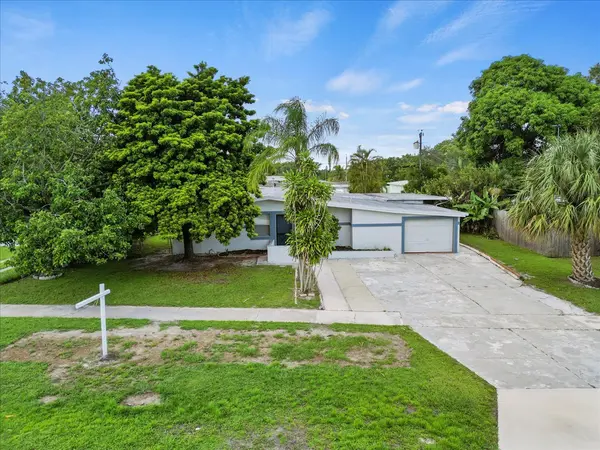 300 Sandia Ave, Port St Lucie, FL 34983