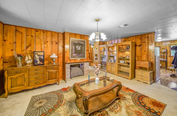 2960 Highway 4A, Century, FL 32535