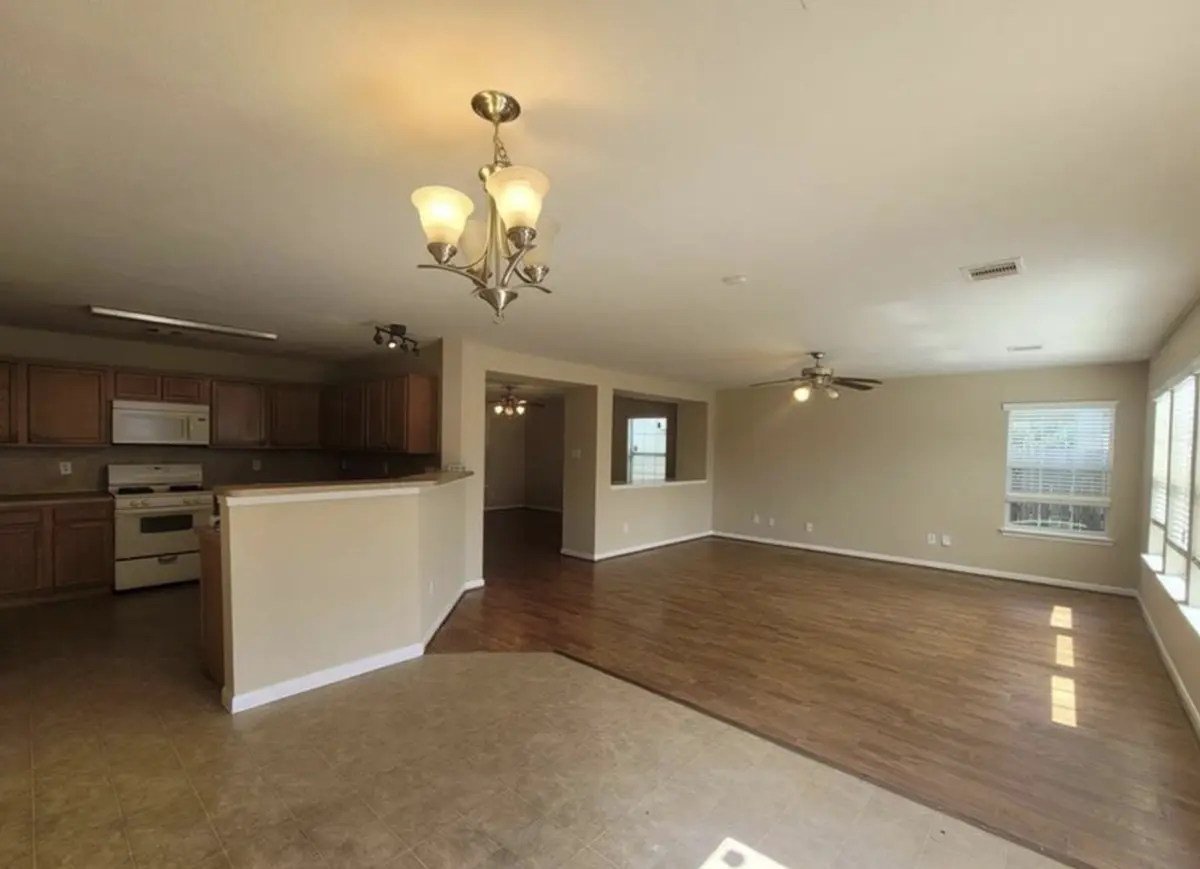 7815 Tuhati Forest Ln, Cypress, TX 77433