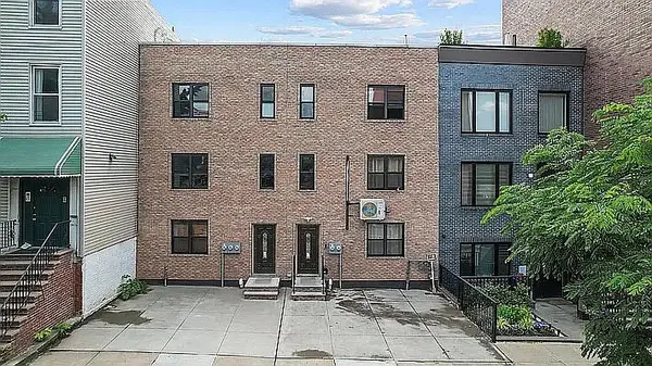 68 Clermont Ave #1, Brooklyn, NY 11205