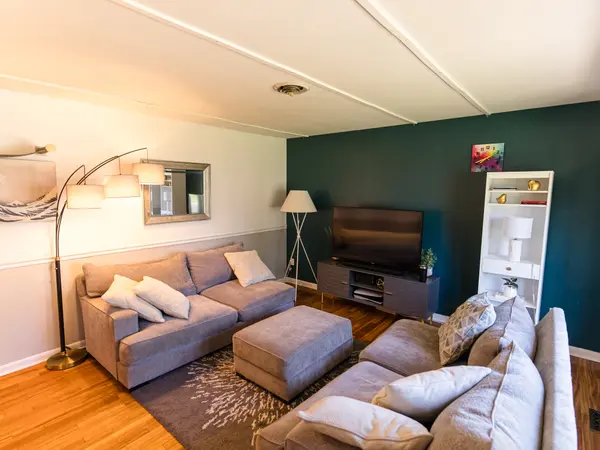 38545 Northampton St, Westland, MI 48186