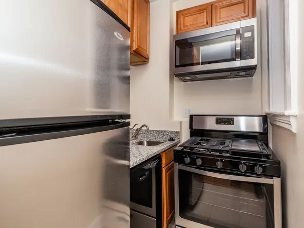 65 Burbank St #17, Boston, MA 02115