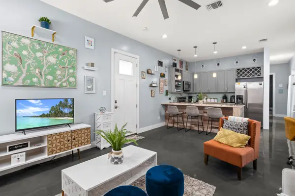 206 Pendleton Ave, San Antonio, TX 78204