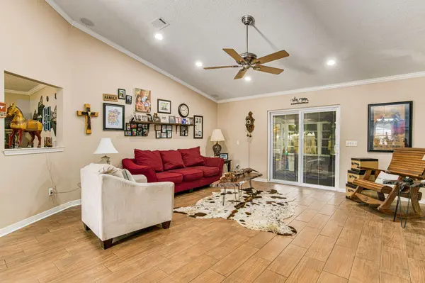 2500 Tarkiln Oak Dr, Pensacola, FL 32506