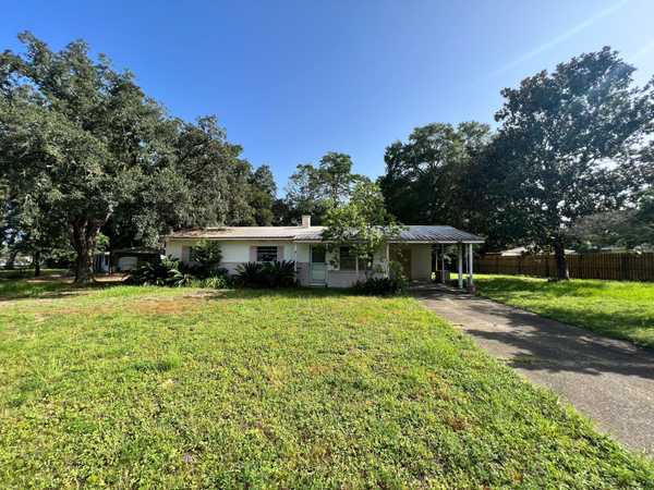 416 Glendale Ave, Valparaiso, FL 32580