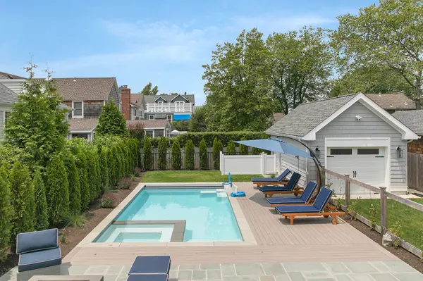 516 Club Dr, Bay Head, NJ 08742