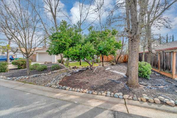 1060 St Andrews Dr, El Dorado Hills, CA 95762