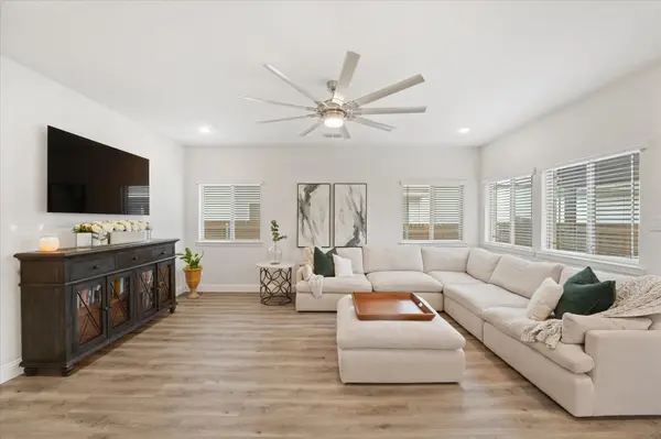 1008 Crockett St, Aubrey, TX 76227