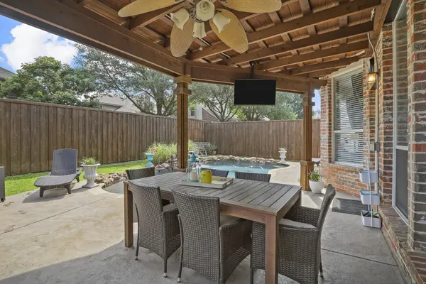 4232 Sharondale Dr, Flower Mound, TX 75022