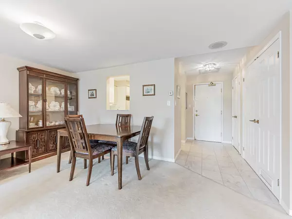 1818 Bayview Ave #407 Toronto, ON M4G 4G6