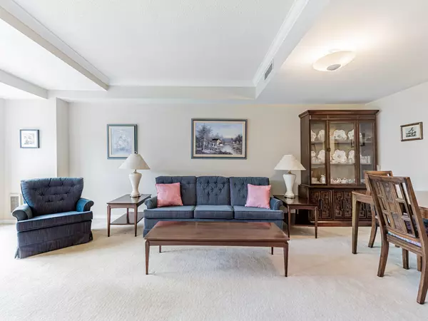 1818 Bayview Ave #407 Toronto, ON M4G 4G6