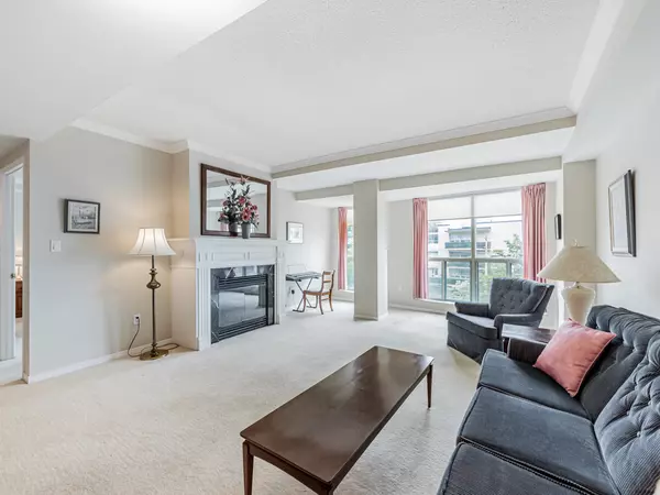 1818 Bayview Ave #407 Toronto, ON M4G 4G6