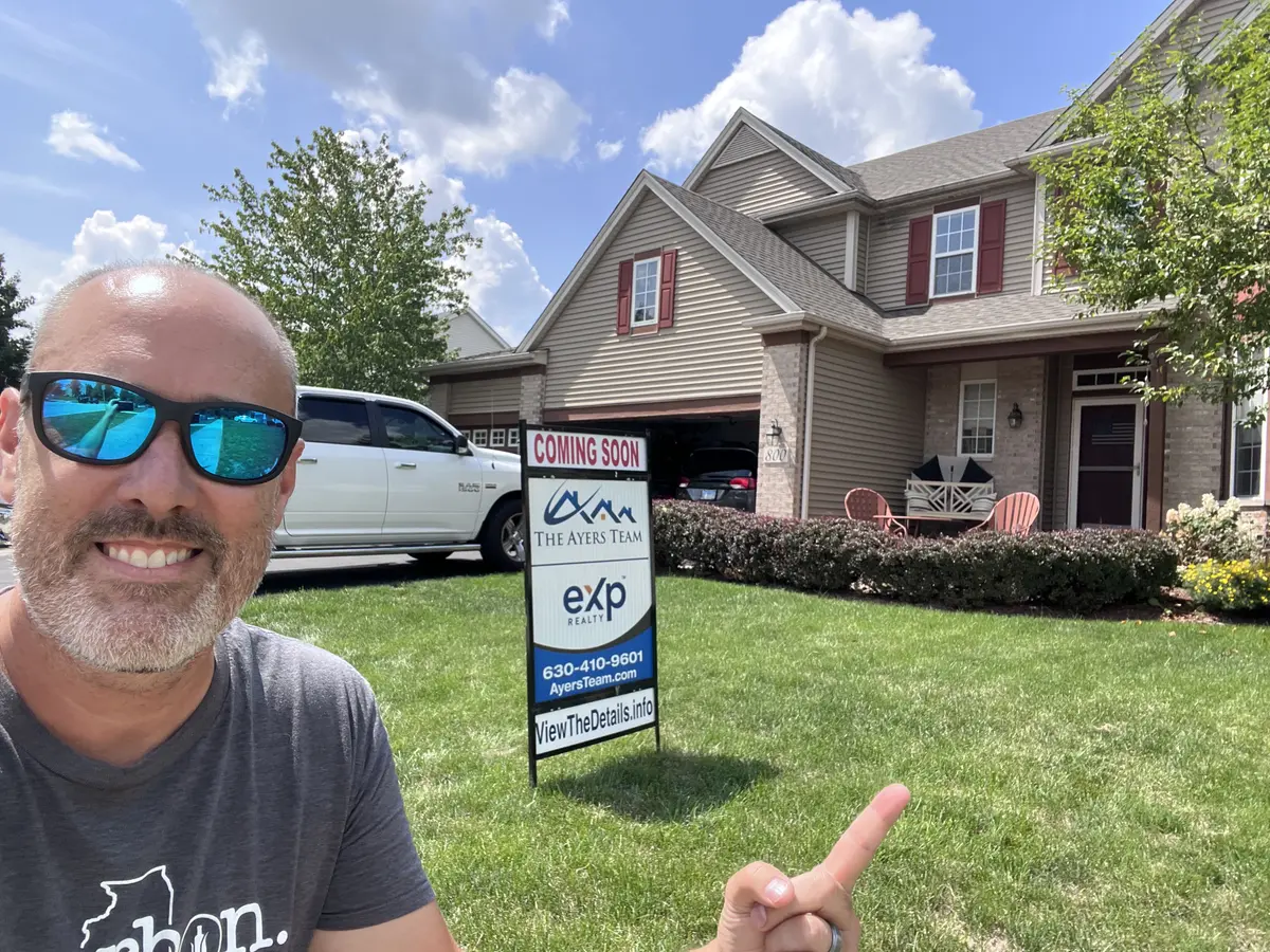 800 Boyce Rd, Sugar Grove, IL 60554