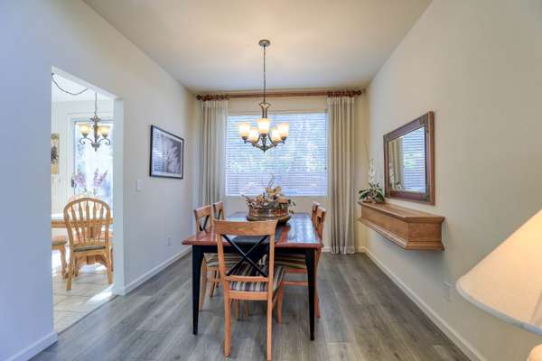 5622 Moonlight Way Elk Grove, CA 95758