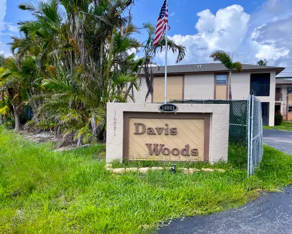 16881 Davis Rd #511, Fort Myers, FL 33908