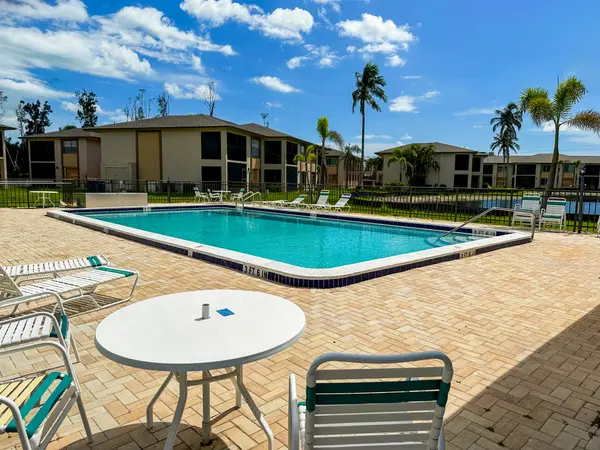 16881 Davis Rd #511, Fort Myers, FL 33908