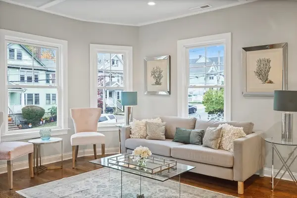 113 White St #2, Belmont, MA 02478