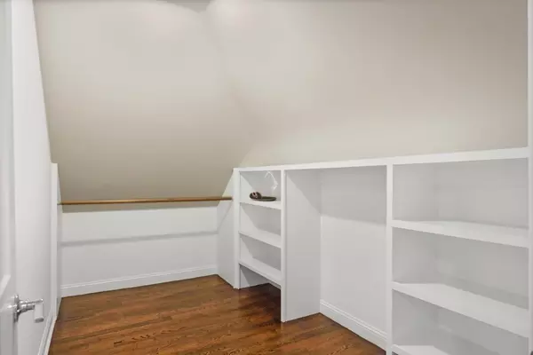 113 White St #2 Belmont, MA 02478