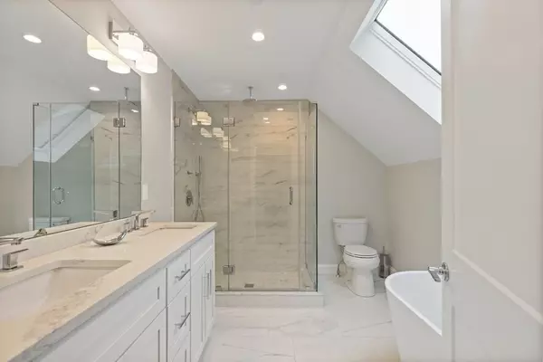 113 White St #2 Belmont, MA 02478