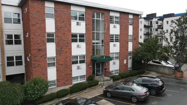7 Commonwealth Ct #5, Brighton, MA 02135