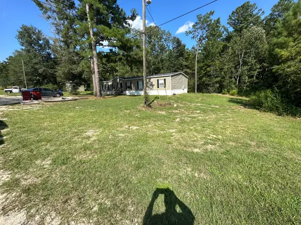 5985 Chardee Rd, Crestview, FL 32539