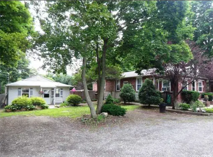 1887 Joshuas Path, Central Islip, NY 11722