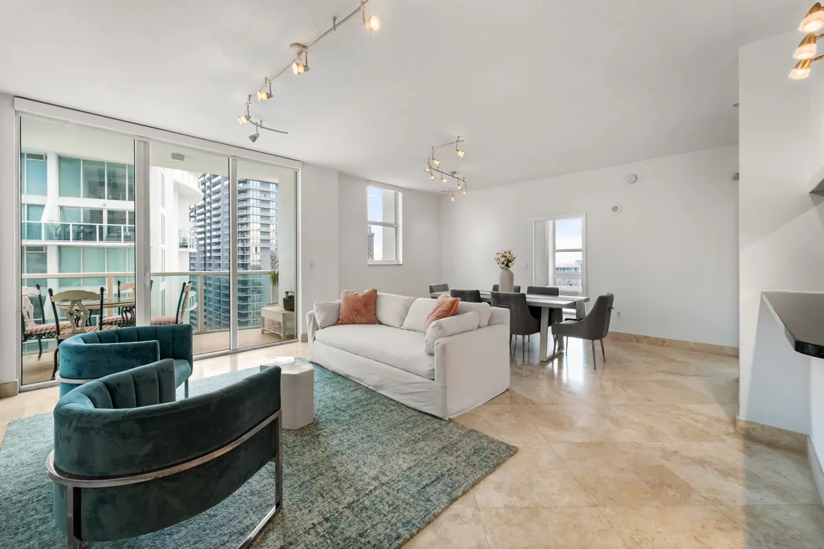 31 SE 5th St #4021, Miami, FL 33131