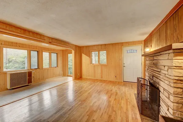 1944 Mid Rd, Colorado Springs, CO 80906