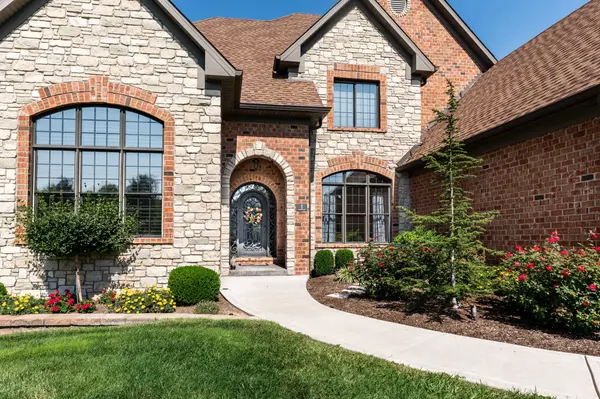 1 Georgetown Rd, Chesterfield, MO 63017