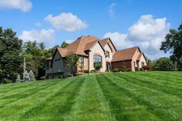 1 Georgetown Rd, Chesterfield, MO 63017
