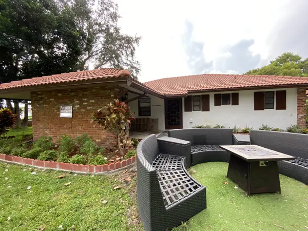 300 NW 42nd St, Boca Raton, FL 33431