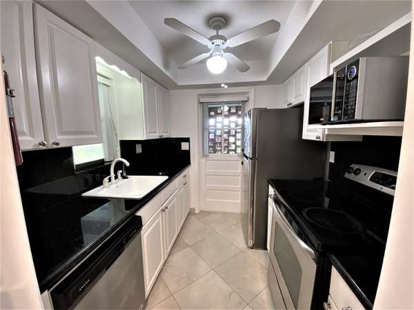 300 NW 42nd St, Boca Raton, FL 33431
