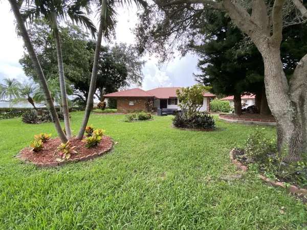 300 NW 42nd St, Boca Raton, FL 33431