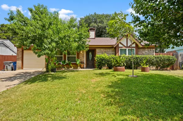 6718 Woodhill Rd, Dallas, TX 75217