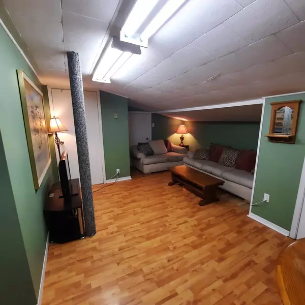 Chesterville, 1H0,29 KING ST