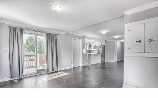 Halton Hills, ON L7G 2J7,24 John St #Upper