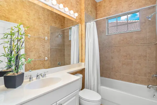 28537 Risorsa Pl, Bonita Springs, FL 34135