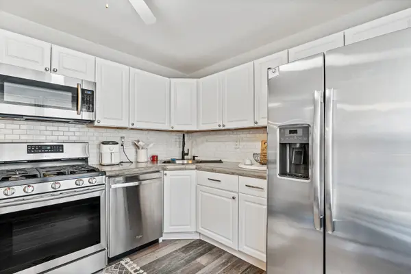 323 Constitution Cir, North Brunswick, NJ 08902