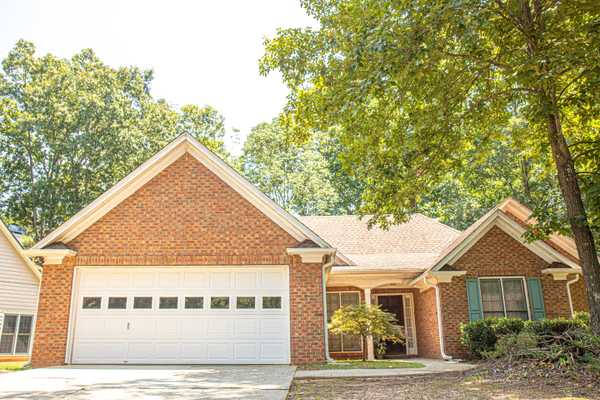 550 Creek Stone Ln, Stone Mountain, GA 30087