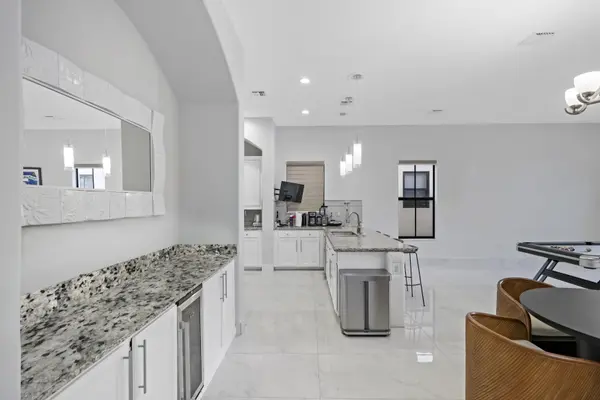 8507 NW 41st St, Cooper City, FL 33024