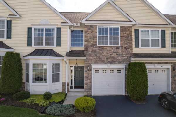 415 Harvest Dr, Blandon, PA 19510